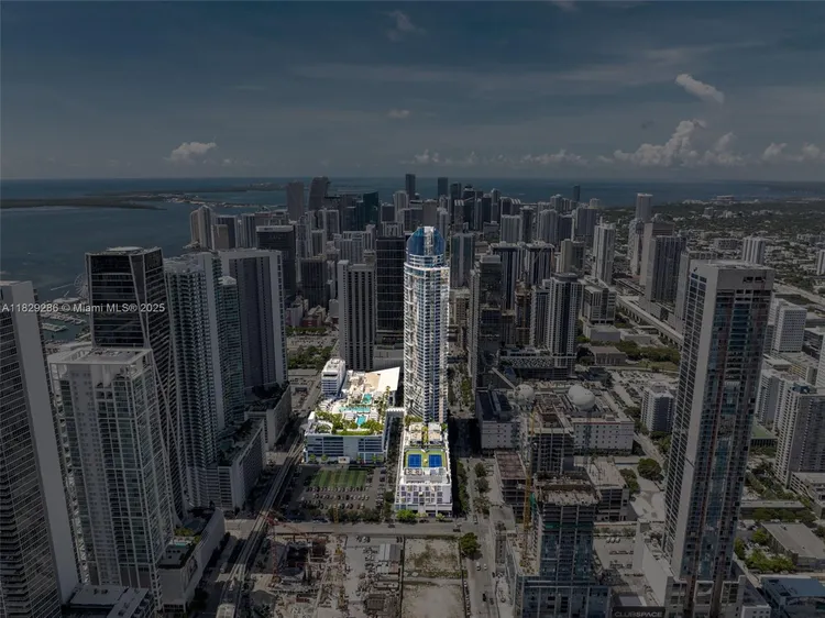 Paramount Miami Worldcenter #3201 image #10