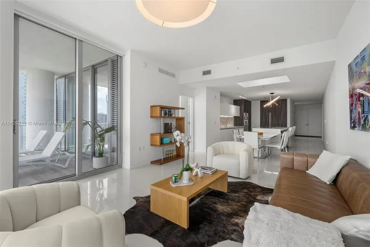 Paramount Miami Worldcenter #3201 image #11