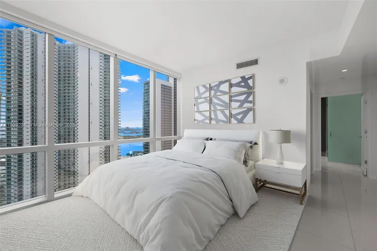 Paramount Miami Worldcenter #3201 image #14