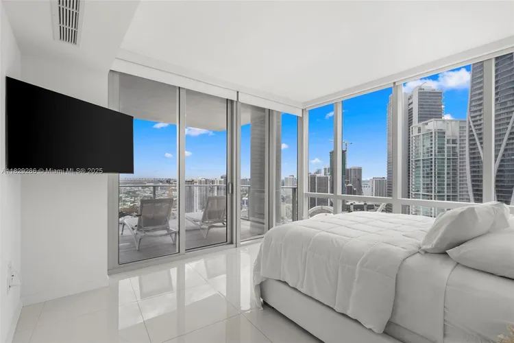 Paramount Miami Worldcenter #3201 image #15