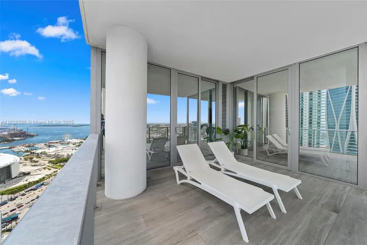 Paramount Miami Worldcenter #3201 image #9