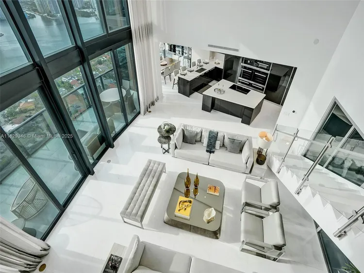 Porsche Design Tower #4403 image #34