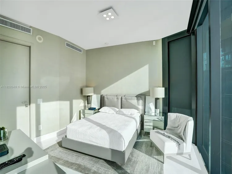 Porsche Design Tower #4403 image #54