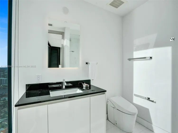 Porsche Design Tower #4403 image #55