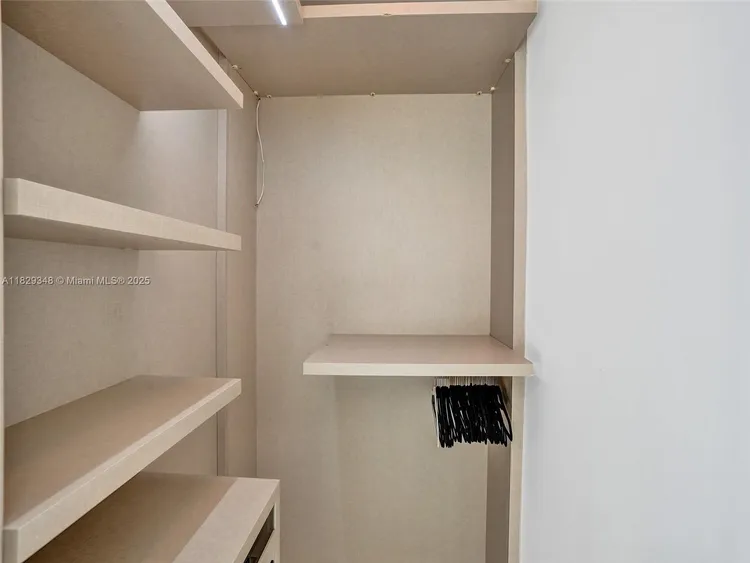 Porsche Design Tower #4403 image #69