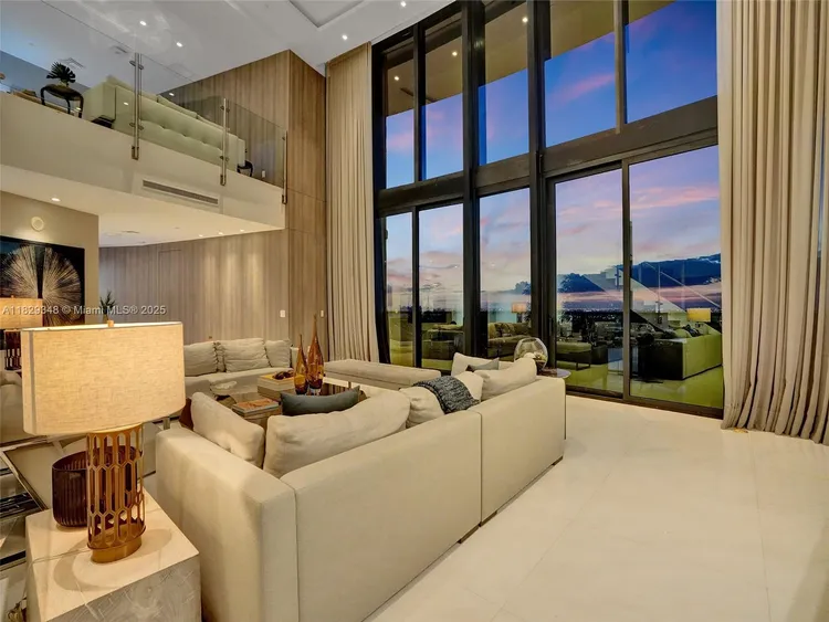 Porsche Design Tower #4403 image #89