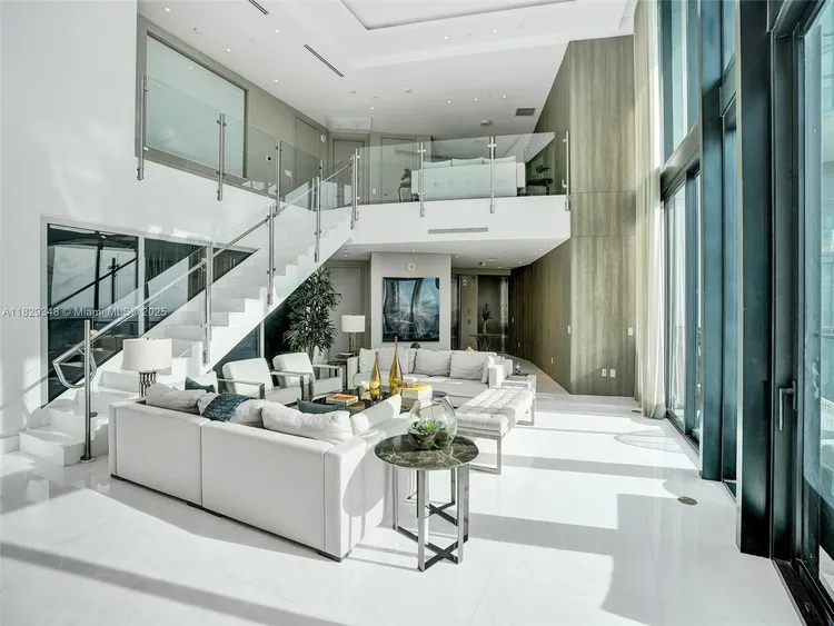 Porsche Design Tower #4403 image #8