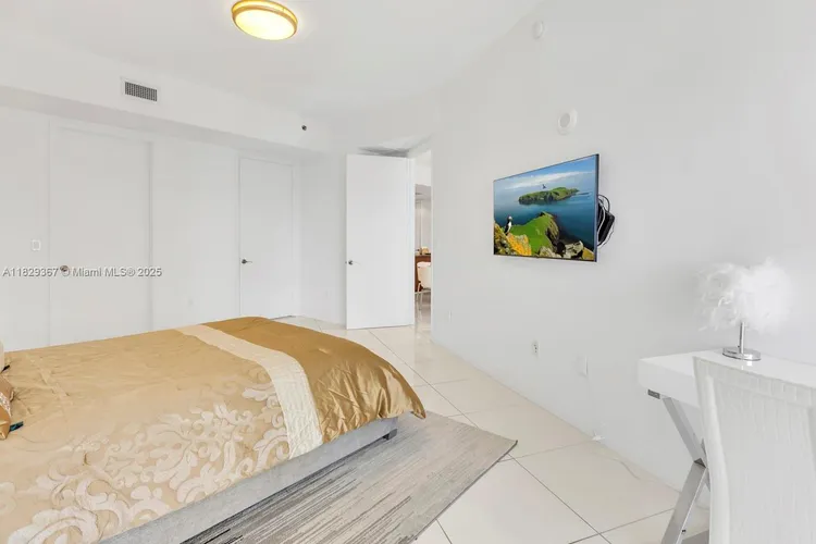 Trump Tower 1 #1903 image #17