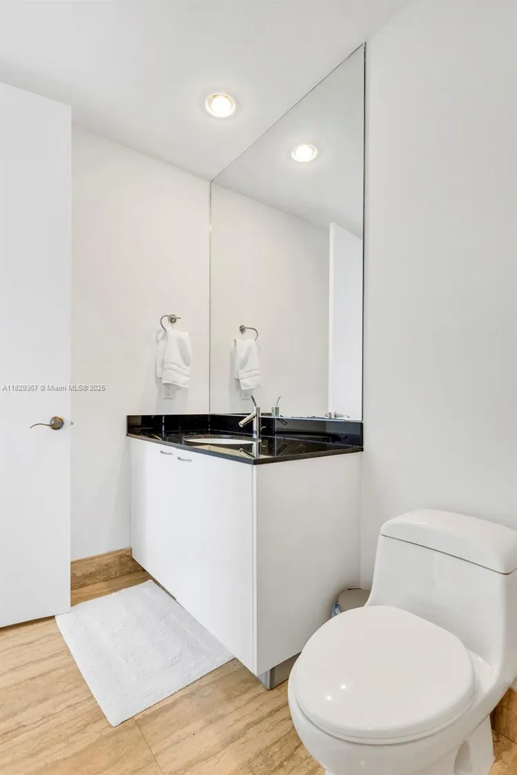 Trump Tower 1 #1903 image #32