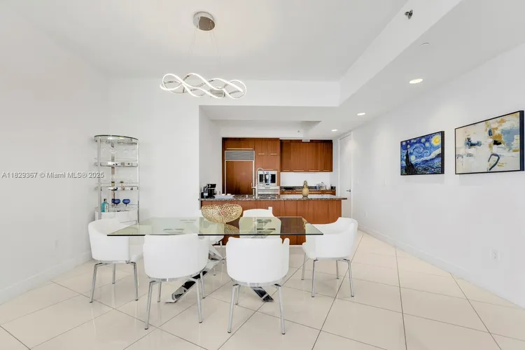 Trump Tower 1 #1903 image #9