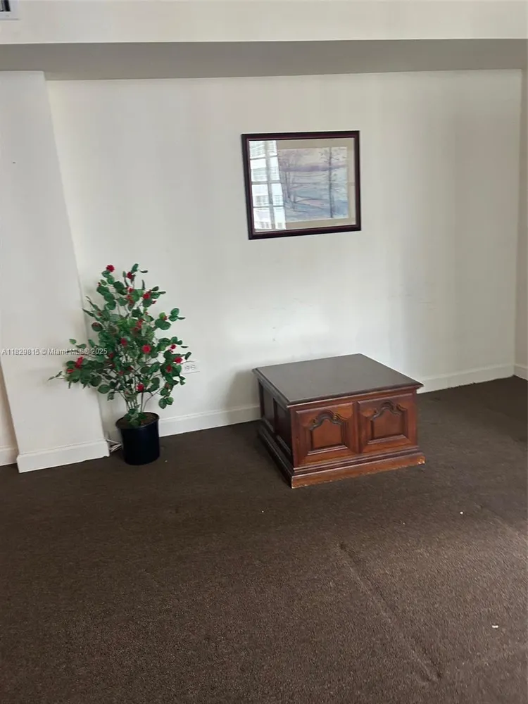 Four Ambassadors #1167 image #12