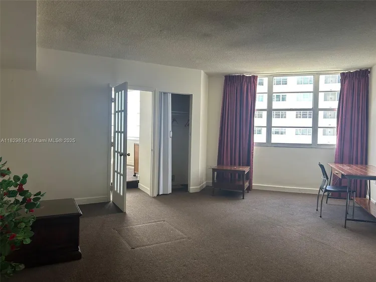 Four Ambassadors #1167 image #9