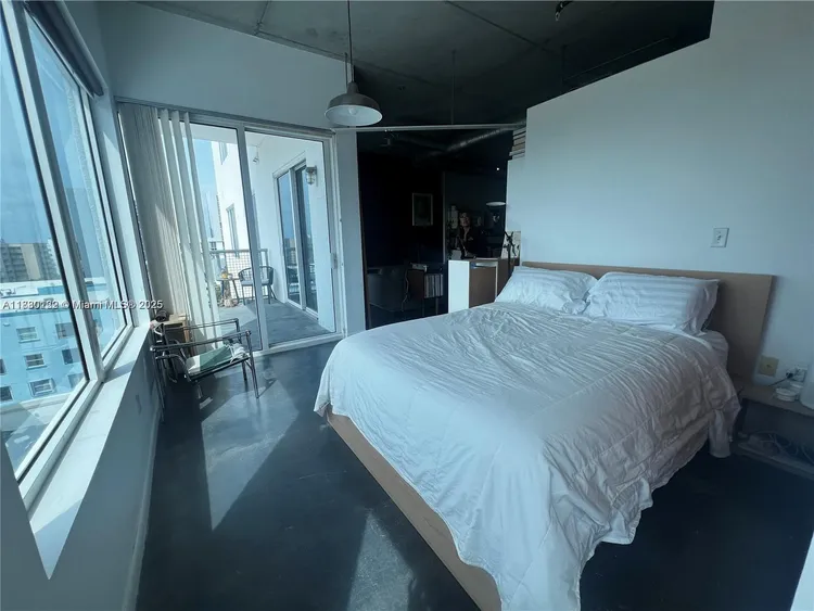 Neo Lofts #812 image #15