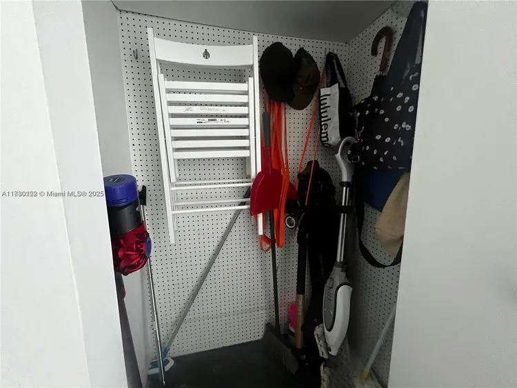 Neo Lofts #812 image #26