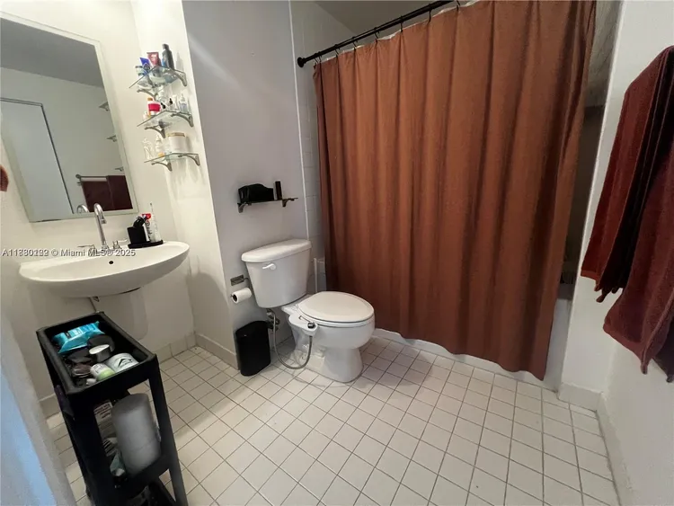 Neo Lofts #812 image #28