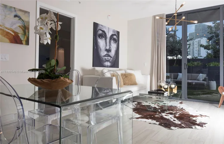 Cassa Brickell #307 image #12