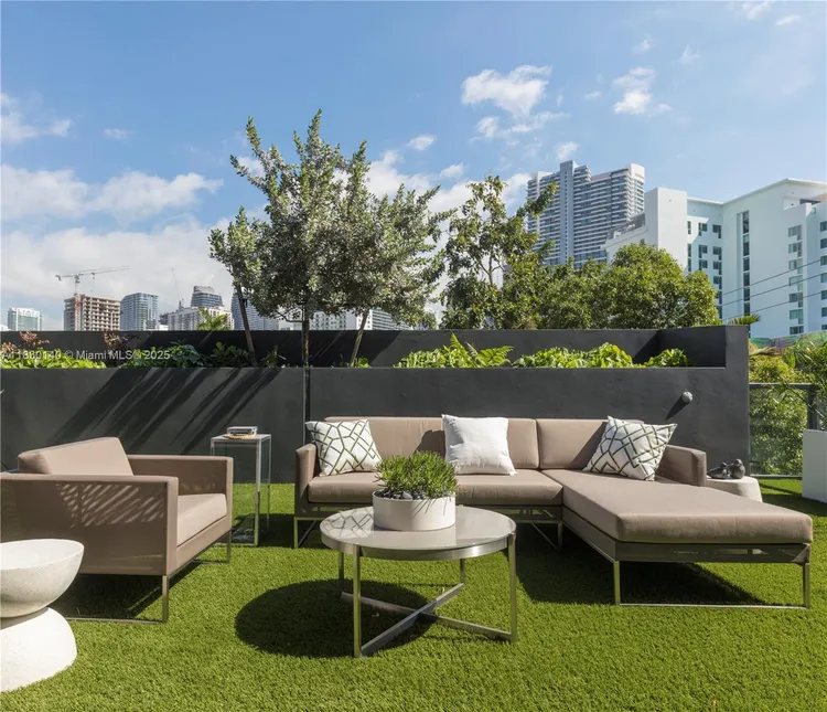 Cassa Brickell #307 image #14