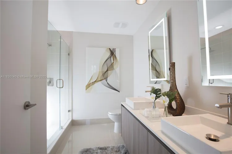 Cassa Brickell #307 image #24