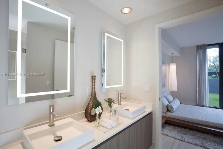 Cassa Brickell #307 image #26