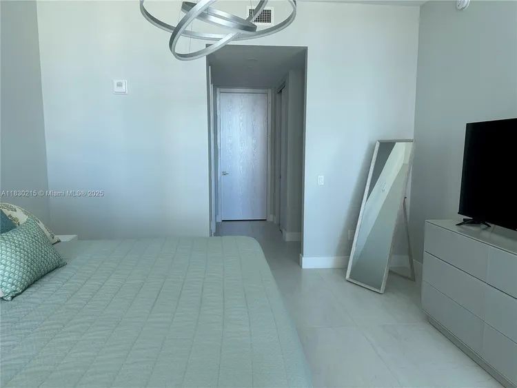 Aurora #703 image #18