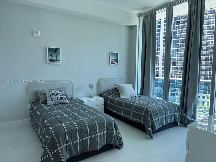 Aurora #703 image #22