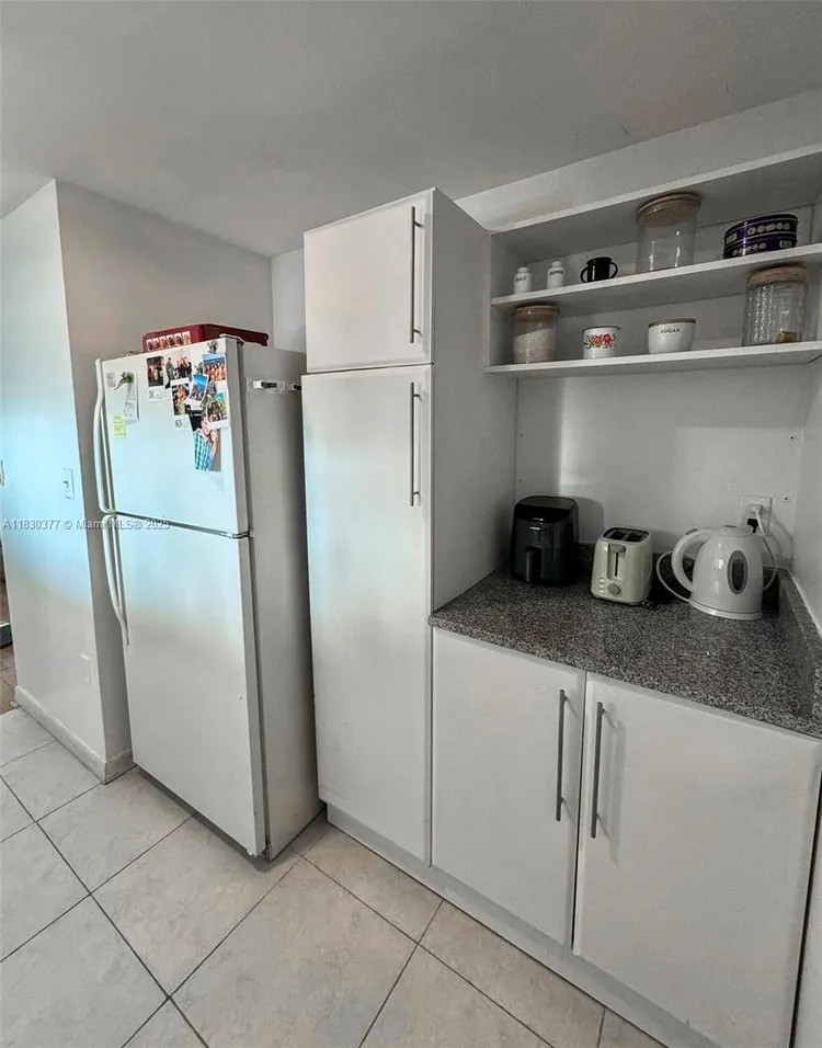 1800 Biscayne Plaza #2004 image #17