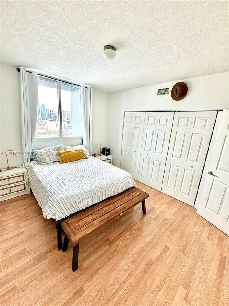 1800 Biscayne Plaza #2004 image #25