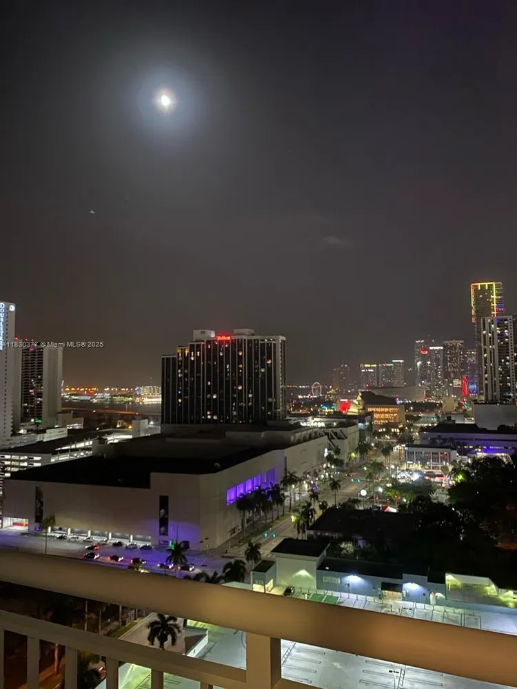 1800 Biscayne Plaza #2004 image #30