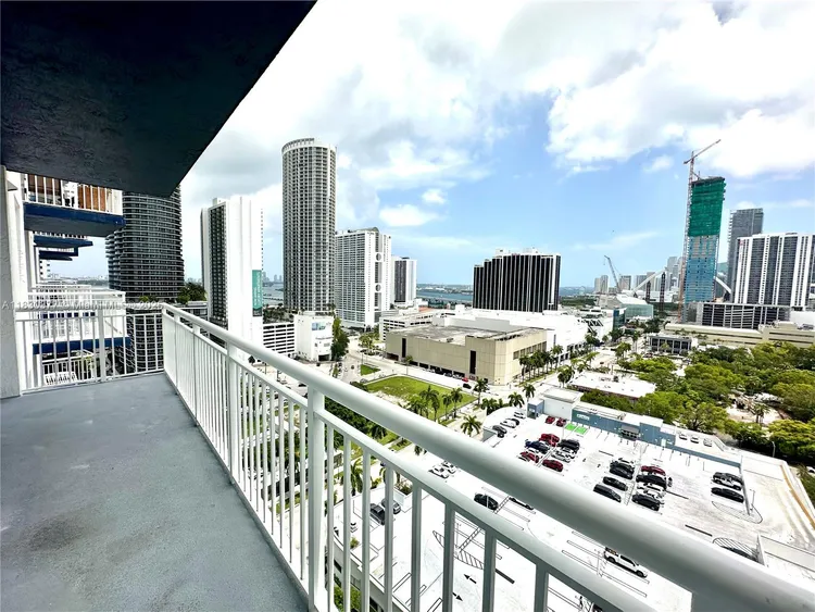 1800 Biscayne Plaza #2004 image #6