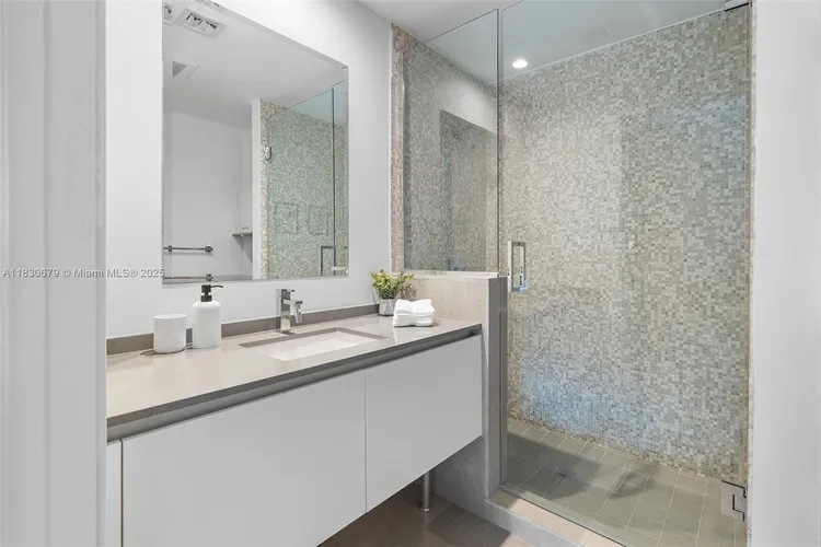 Reach Brickell City Centre #2512 image #15