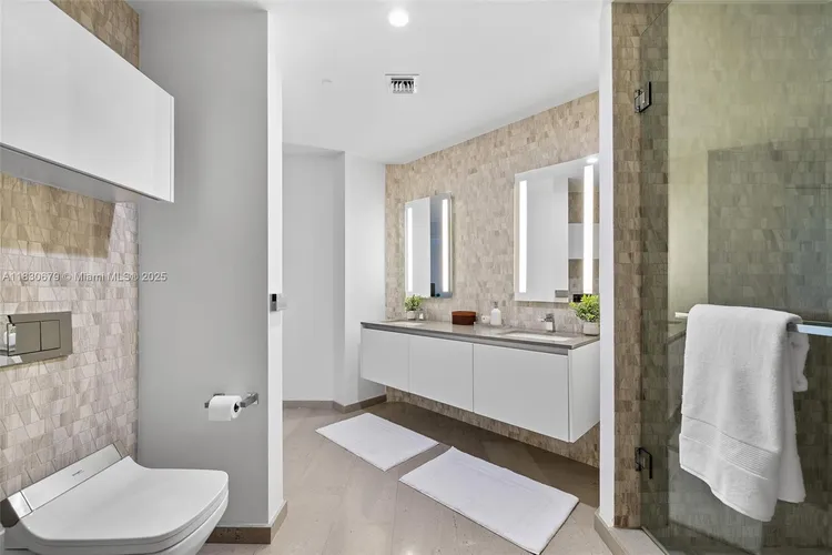 Reach Brickell City Centre #2512 image #33