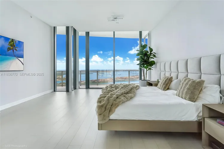 Five Park #4401 image #11