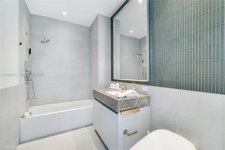 Five Park #4401 image #19