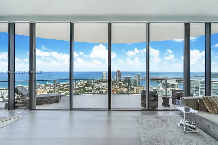 Five Park #4401 image #7