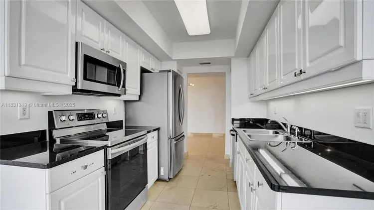 South Tower at the Point #1707 image #14