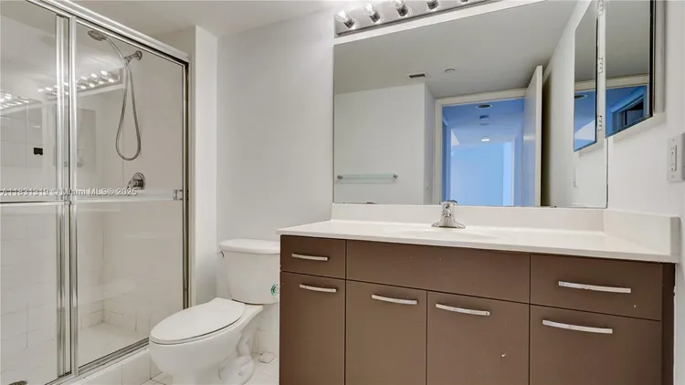 South Tower at the Point #1707 image #18