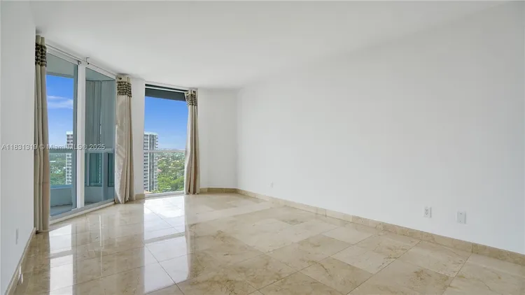 South Tower at the Point #1707 image #23