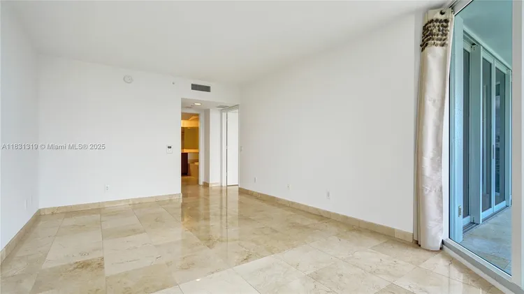 South Tower at the Point #1707 image #25