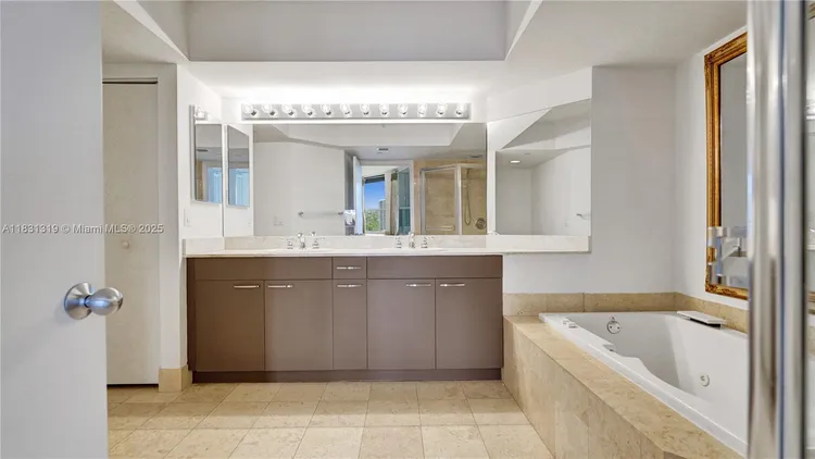 South Tower at the Point #1707 image #28