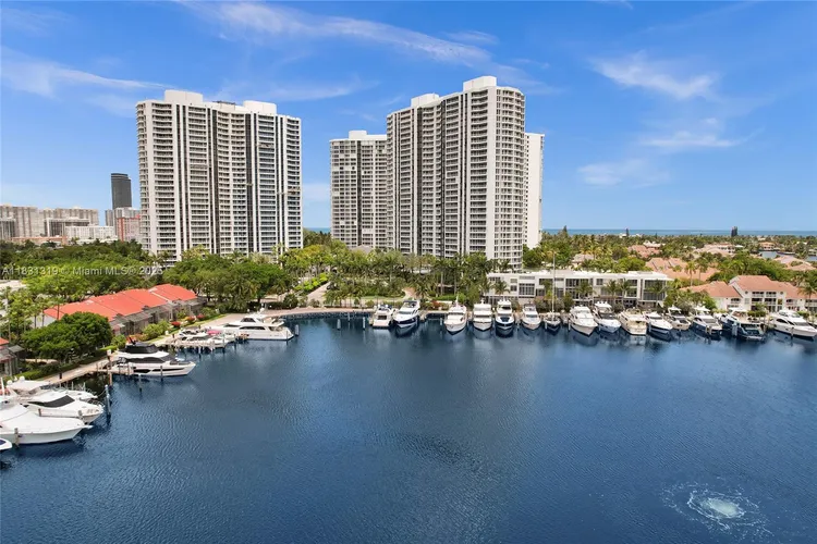 South Tower at the Point #1707 image #31