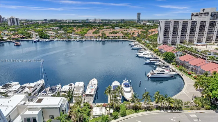 South Tower at the Point #1707 image #32