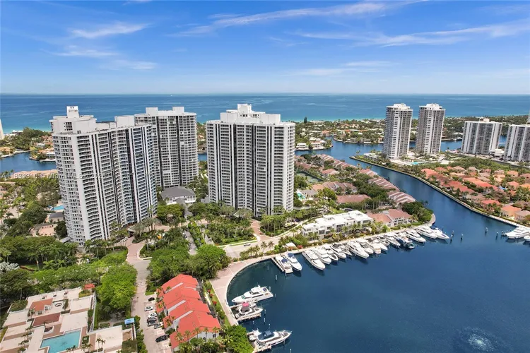 South Tower at the Point #1707 image #33