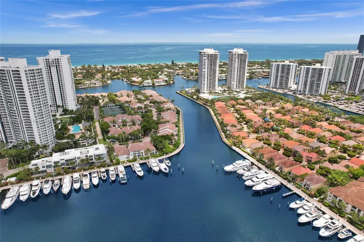 South Tower at the Point #1707 image #34