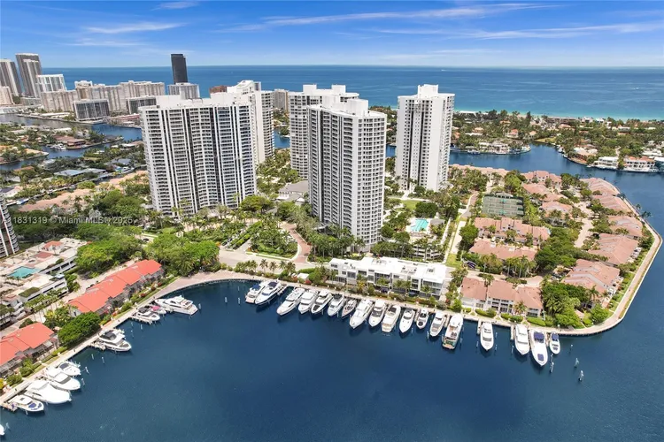 South Tower at the Point #1707 image #36