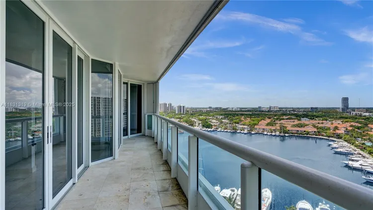 South Tower at the Point #1707 image #38