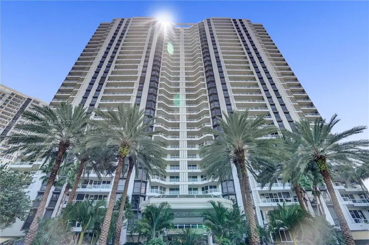 South Tower at the Point #1707 image #42