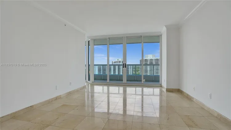 South Tower at the Point #1707 image #6