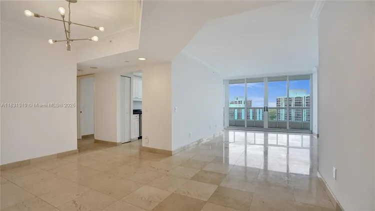 South Tower at the Point #1707 image #8