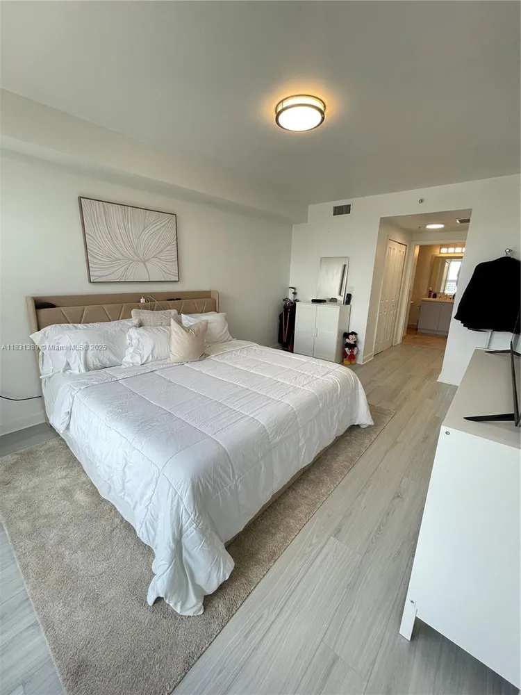 Nevis Condo #603 image #29