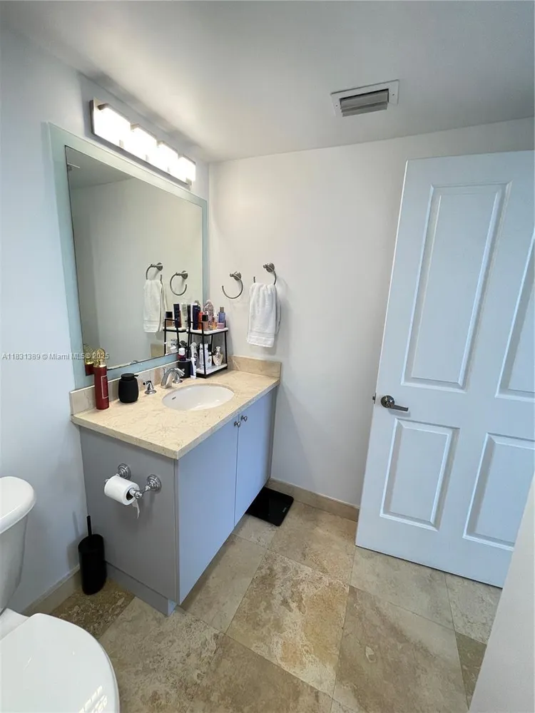 Nevis Condo #603 image #33